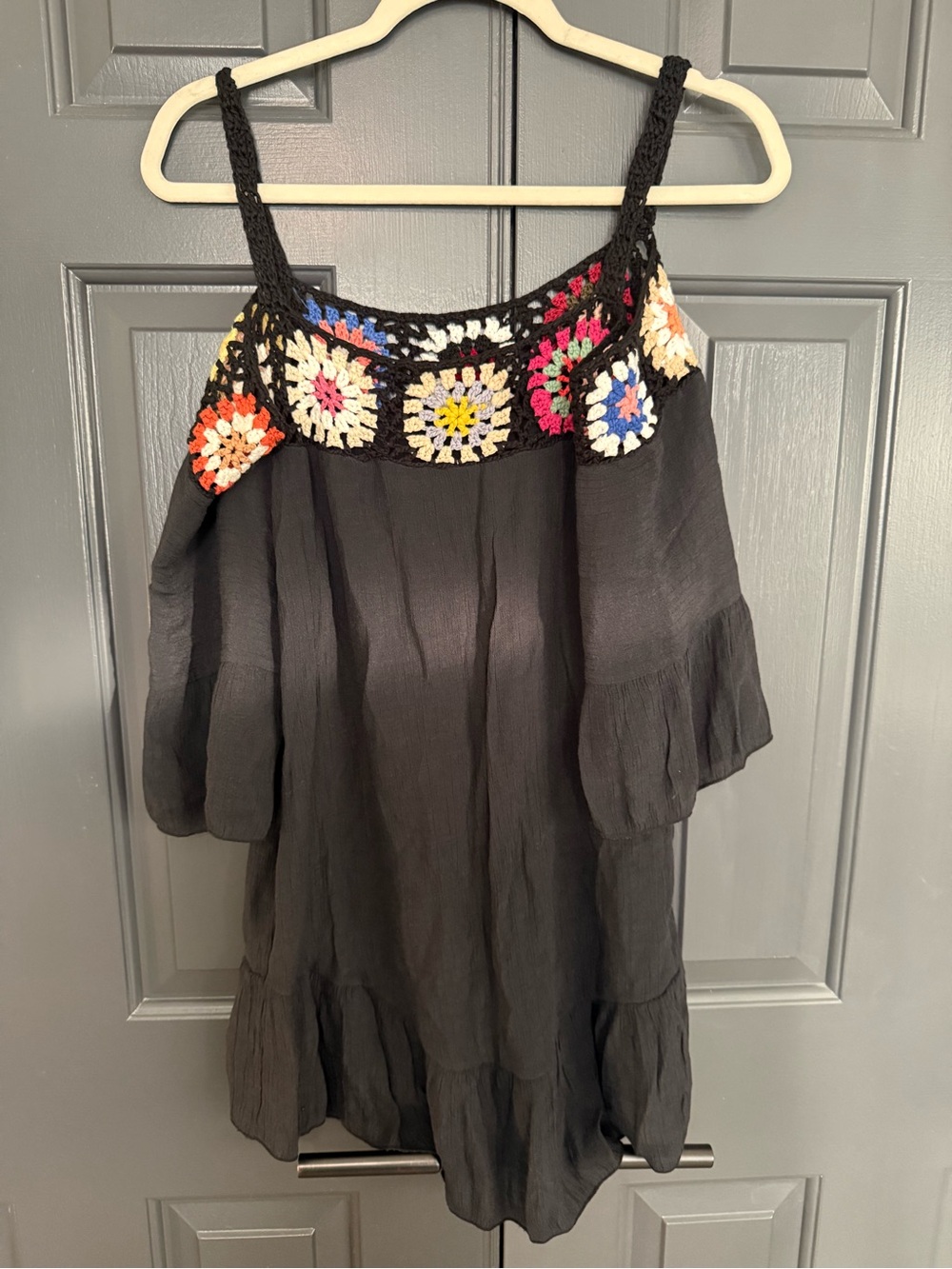 Women's Black Crochet-Trim Cold Shoulder bathing suit cover up